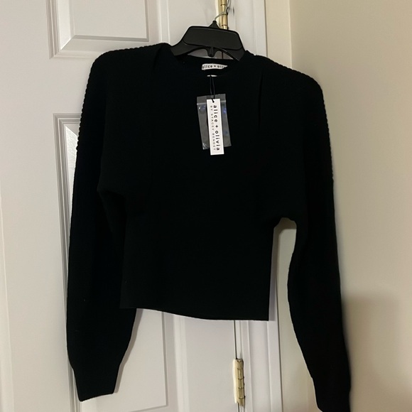 New Alice + Olivia 2 piece Black Shrug Sweater Set -Size S - Picture 2 of 8